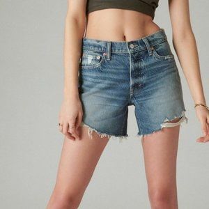Limmitted edition Lucky Brand featuring C90s Midi Short has a high rise.